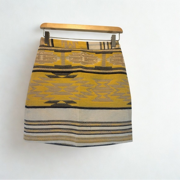 Zara Dresses & Skirts - Zara Stylish Yellow Patterned Skirt